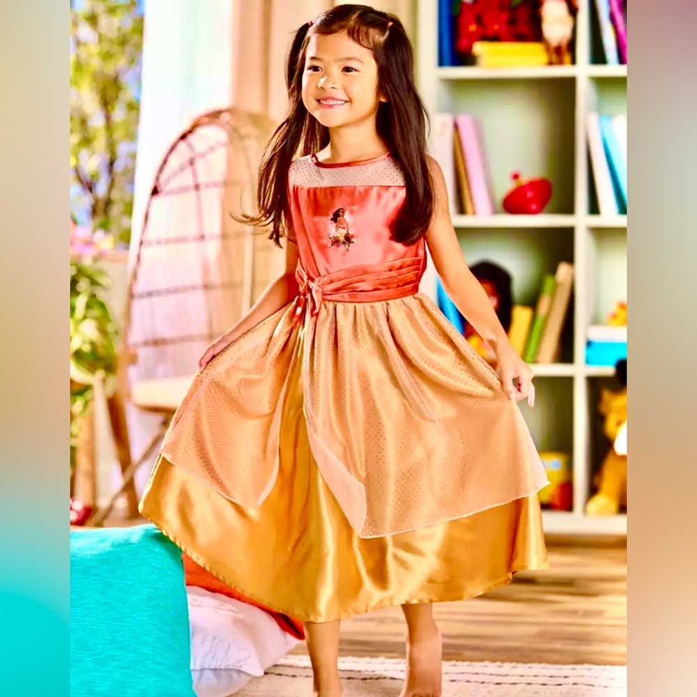 Official 💯 Original  Disney Store Girls Moana Nightgown Size 5/6 SOLD OUT